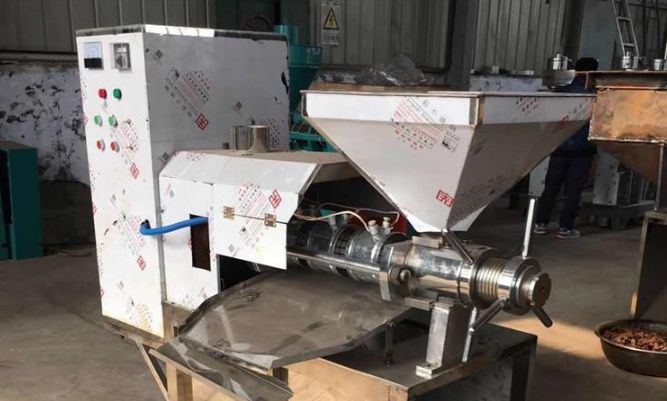 螺旋机便宜还出油多，为啥榨芝麻油偏要选贵的液压机?